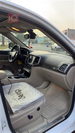 جيب جراند شيروكي